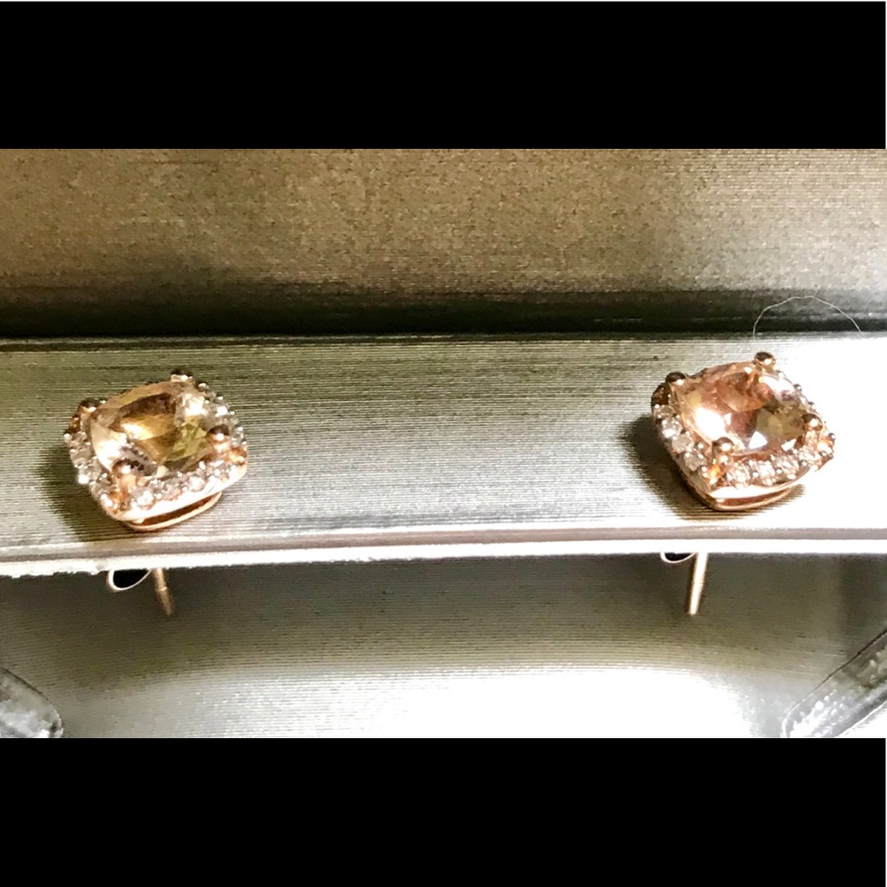 REAL🥰 ROSE GOLD DIAMOND STUDS